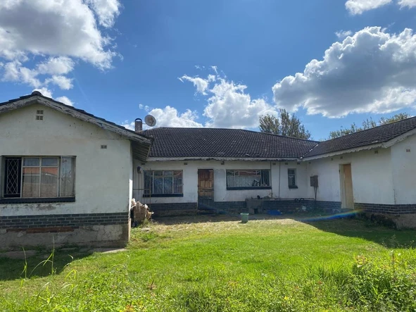 NEW ON THE MARKET-6 Bedroomed with lots of potential